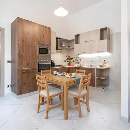 Apartament La Casa Di Gio - Stazione & Policlinico *
