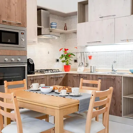 Apartament La Casa Di Gio - Stazione & Policlinico *