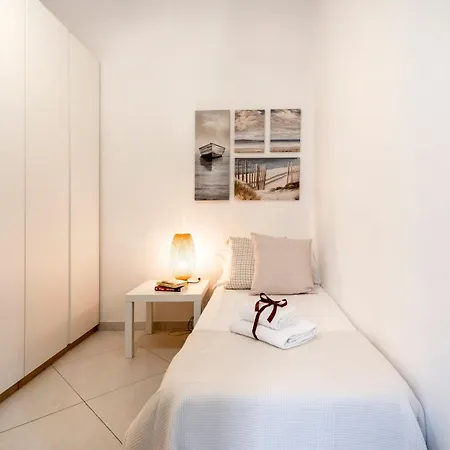 Apartament La Casa Di Gio - Stazione & Policlinico *